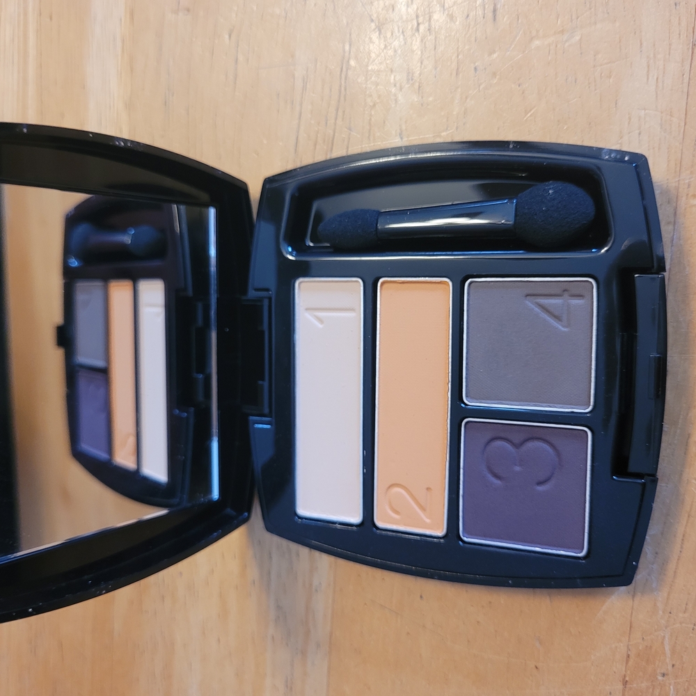 AVON Cream and Orange Eyeshadow Palette